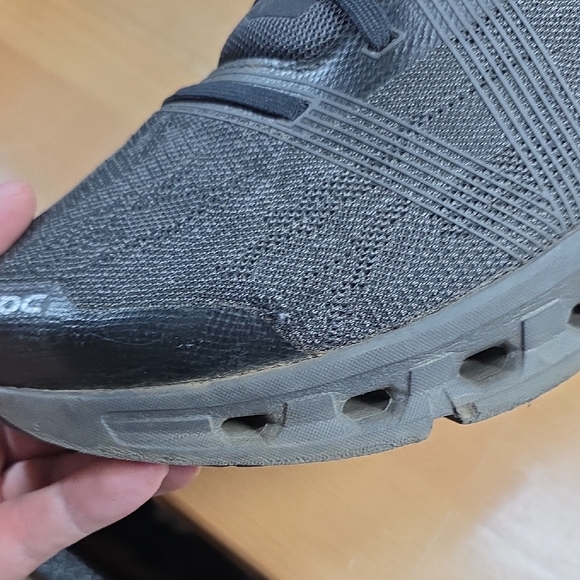 On Running Black Athletic Shoes with Cloud Cushioning - Picture 9 of 12